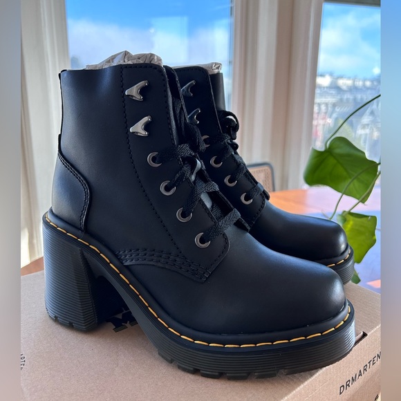 Dr Marten Jesy6 black heeled boots (NIB) - Picture 5 of 8